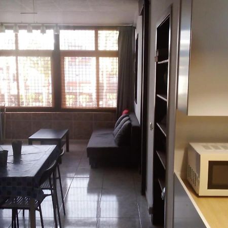 Primavera appartement tot 6 personen. Arona  Buitenkant foto