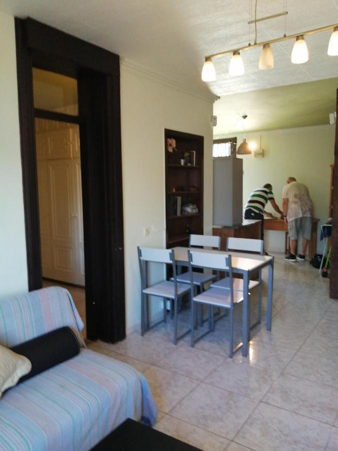 Primavera appartement tot 6 personen. Arona  Buitenkant foto
