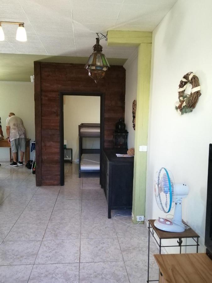 Primavera appartement tot 6 personen. Arona  Buitenkant foto