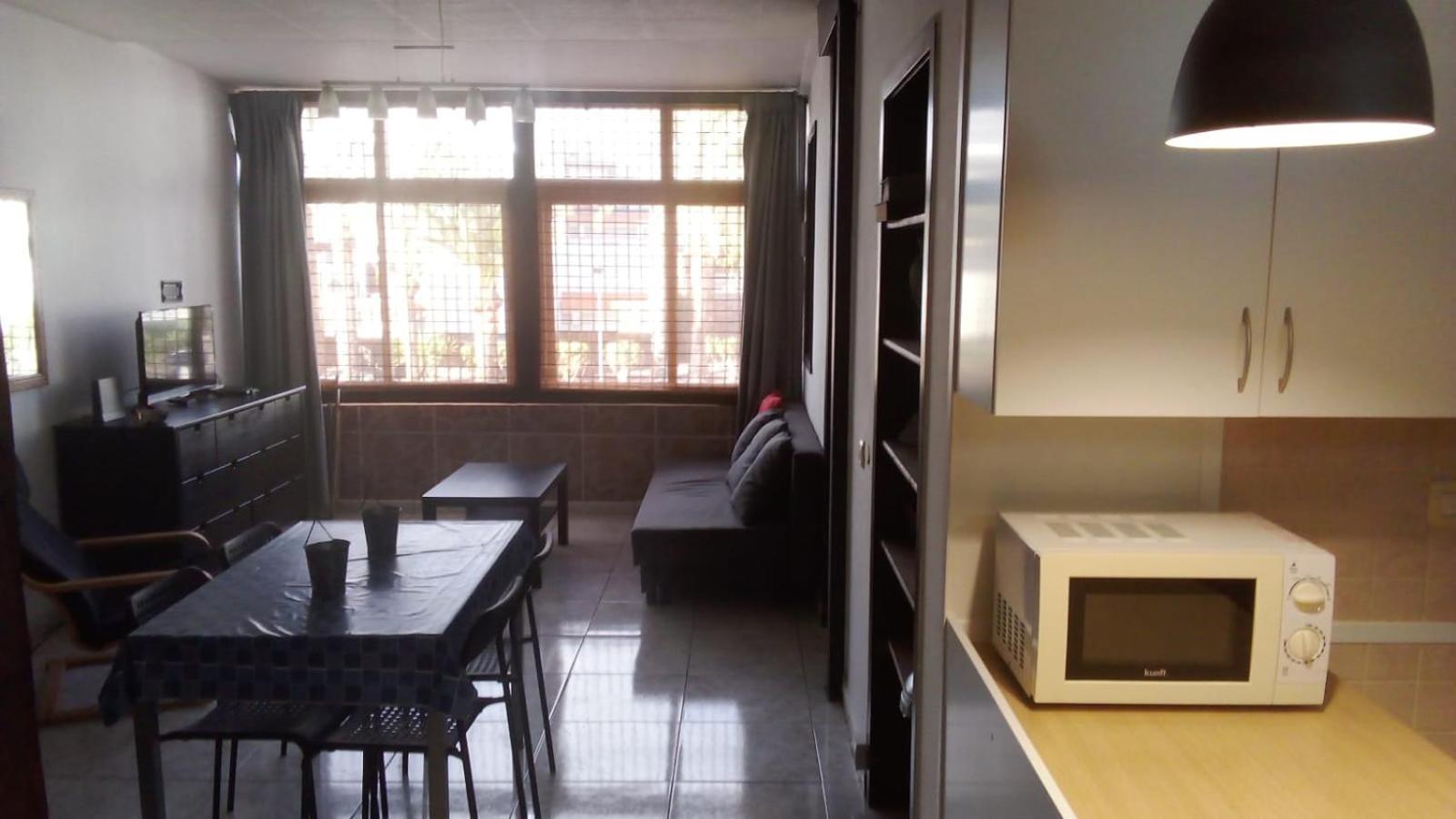 Primavera appartement tot 6 personen. Arona  Buitenkant foto